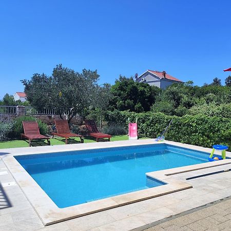 Holiday House Nena With Pool Vinišće Екстериор снимка
