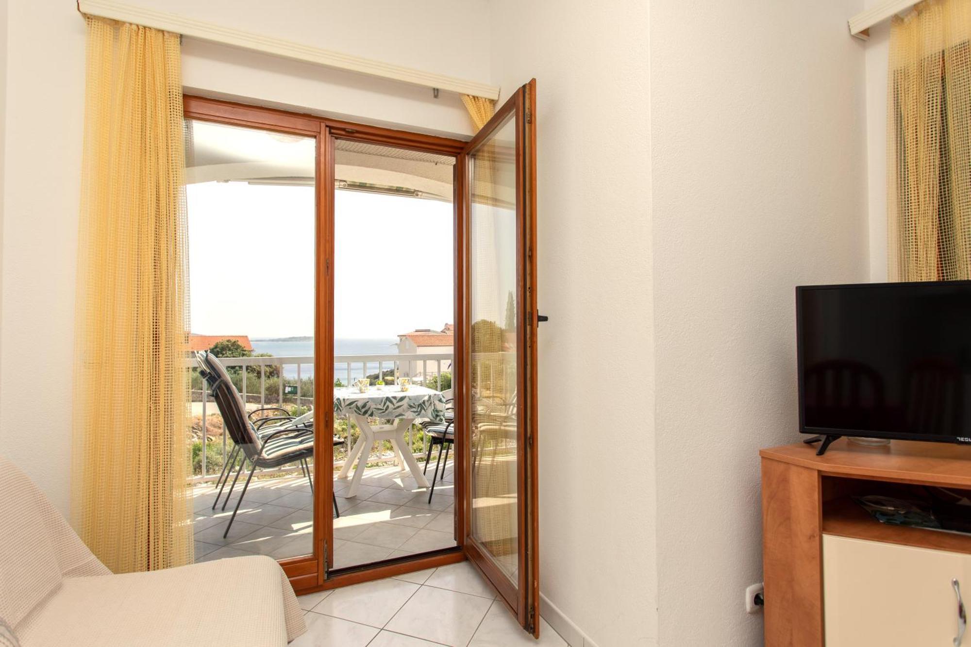 Holiday House Nena With Pool Vinišće Екстериор снимка