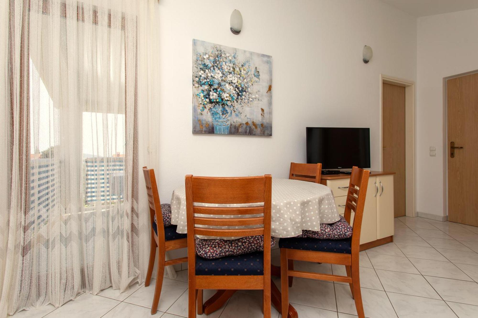 Holiday House Nena With Pool Vinišće Екстериор снимка